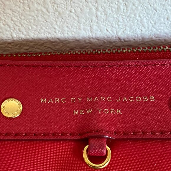 Authentic Marc Jacobs Nylon Cosmetic Bag. 9"x5.5"x2.7" Red Excellent condition. - Picture 2 of 9